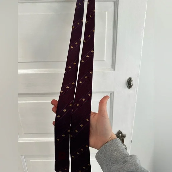 Gucci, men’s tie, purple/burgundy pattern - Picture 2 of 3